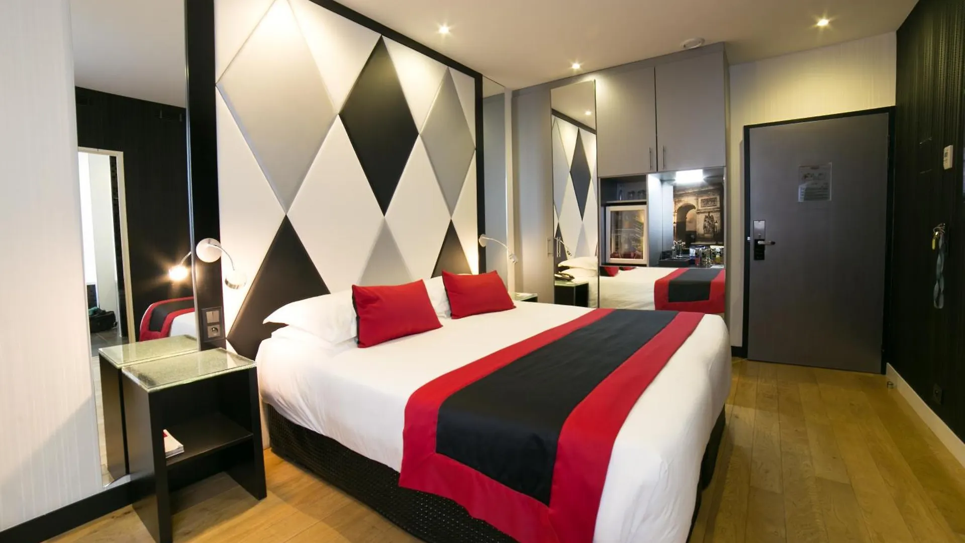 L'Empire Paris - Louvre Hotel 4*,