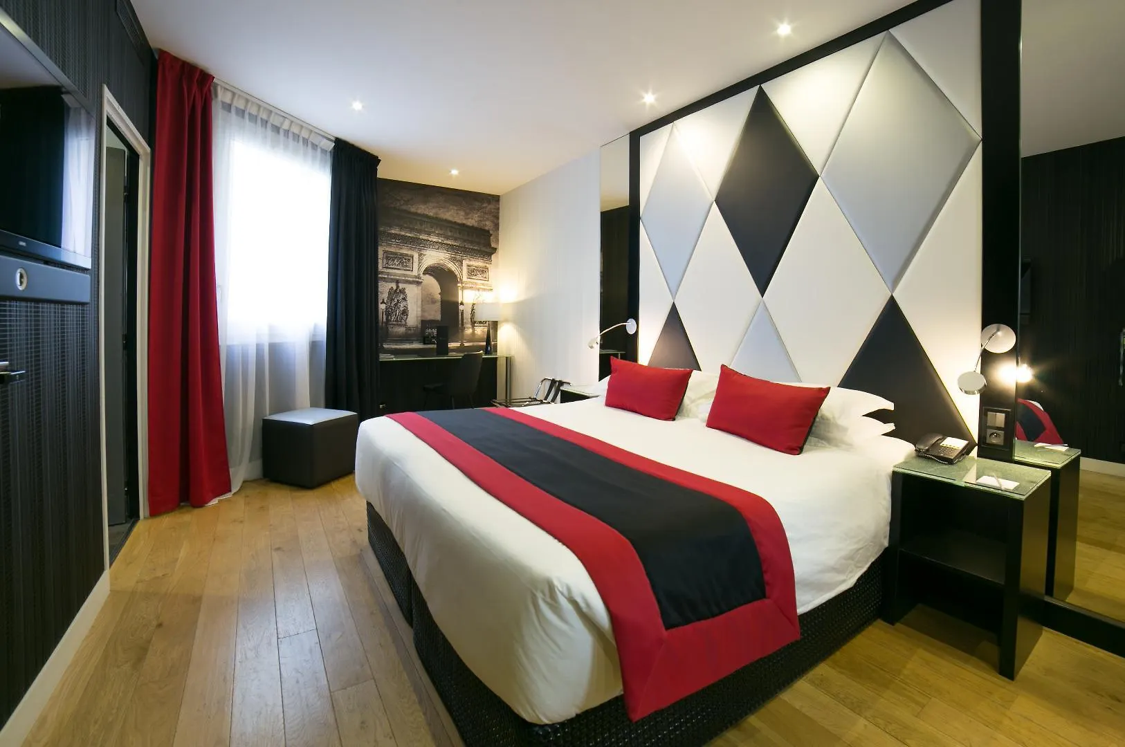 L'Empire Paris - Louvre Hotel
