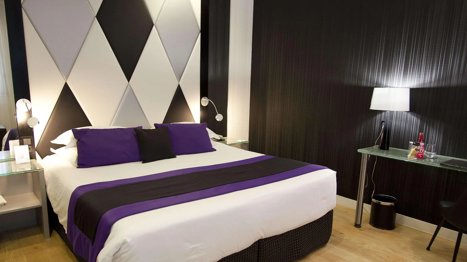 L'Empire Paris - Louvre Hotel