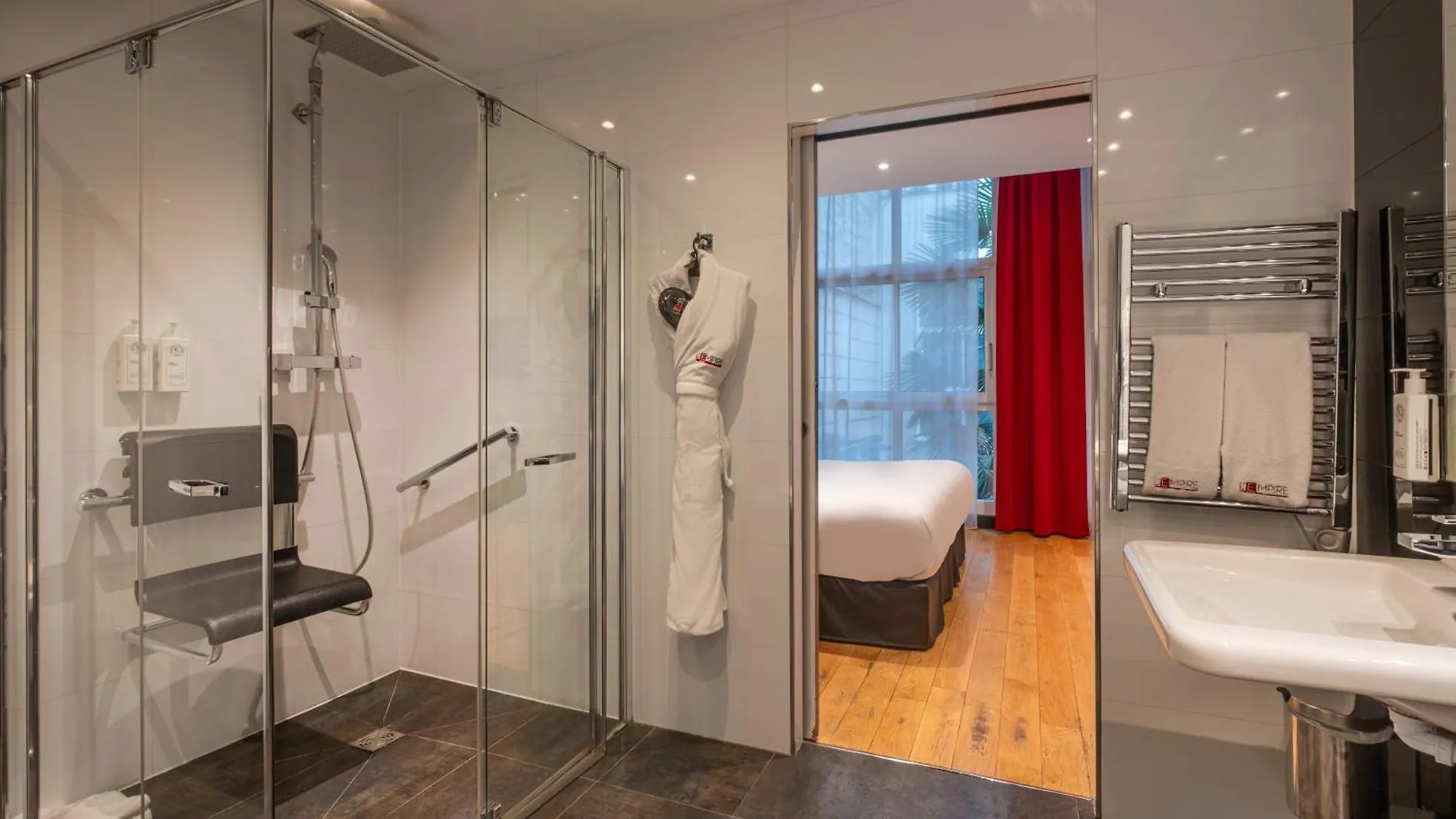 ****  L'Empire Paris - Louvre Hotel França