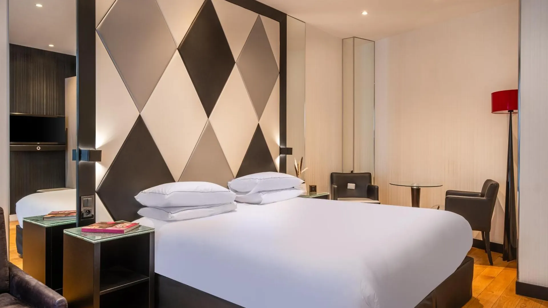 L'Empire Paris - Louvre Hotel