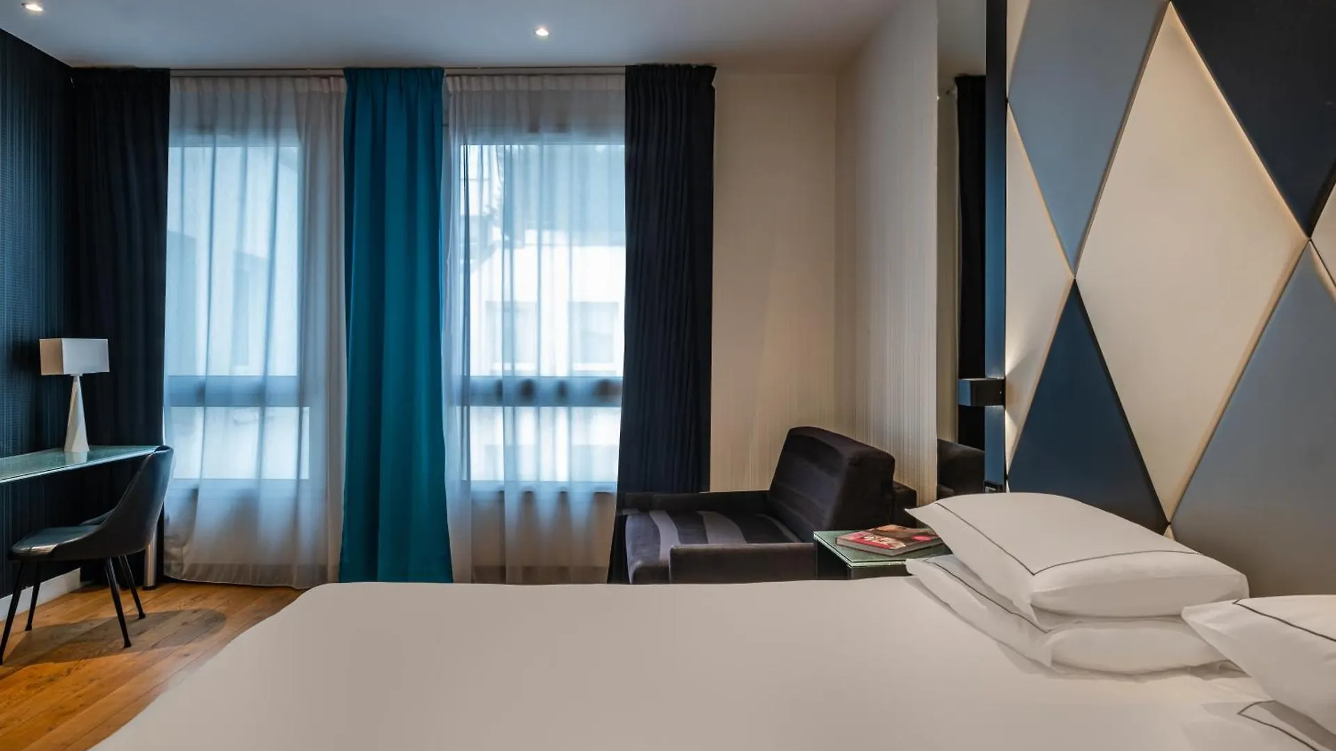 L'Empire Paris - Louvre Hotel 4*,  França